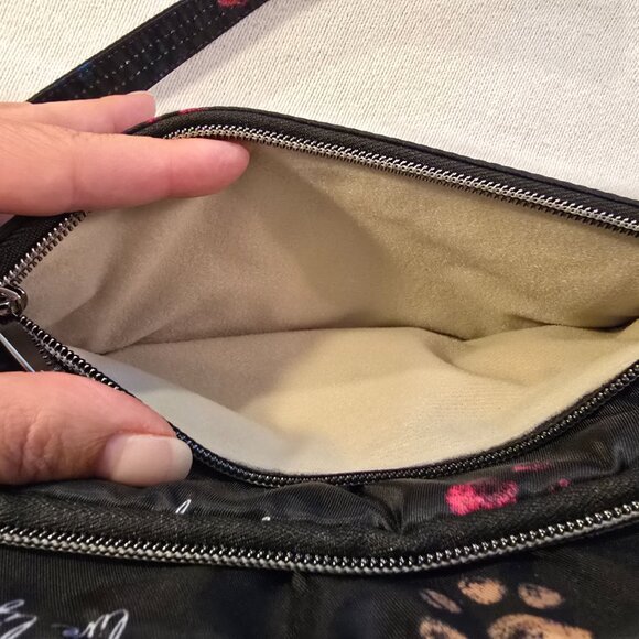 Lug Scoop NEW Black SE Crossbody Bag Paws Black NWOT 1764-A Dog Cat Puppy Kitty - Picture 12 of 16